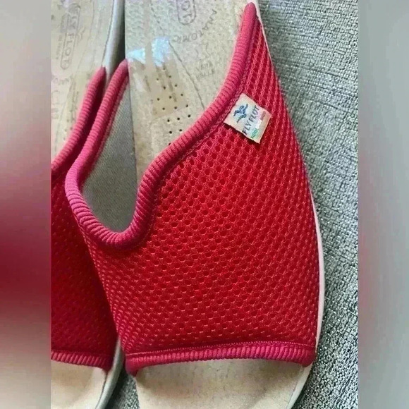Fly Flot Sandals Women's Size US 10.5 Red Mesh Anti Shock Comfort Anatomi - Picture 6 of 7